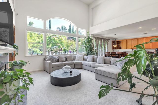 5164 Judsonville Dr, Antioch, CA 94531