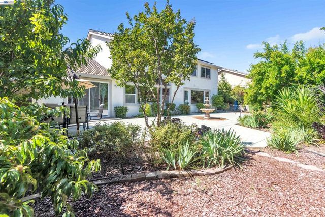 5164 Judsonville Dr, Antioch, CA 94531