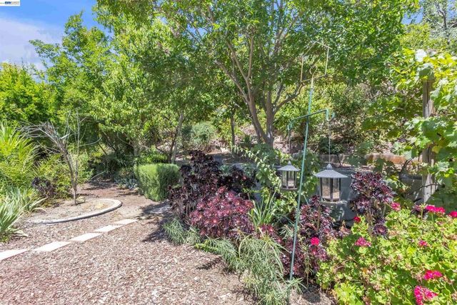 5164 Judsonville Dr, Antioch, CA 94531
