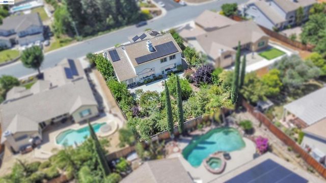 5164 Judsonville Dr, Antioch, CA 94531