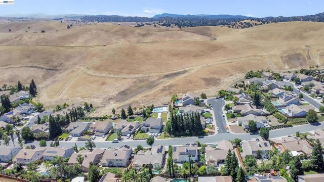 5164 Judsonville Dr, Antioch, CA 94531