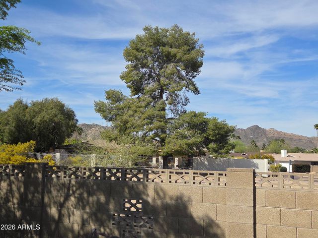 9060 N ARROYA VISTA Drive, Phoenix, AZ 85028