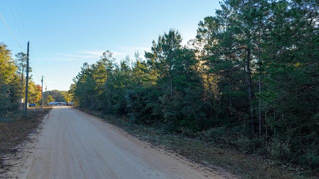 18 Shorey Drive, Defuniak Springs, FL 32433