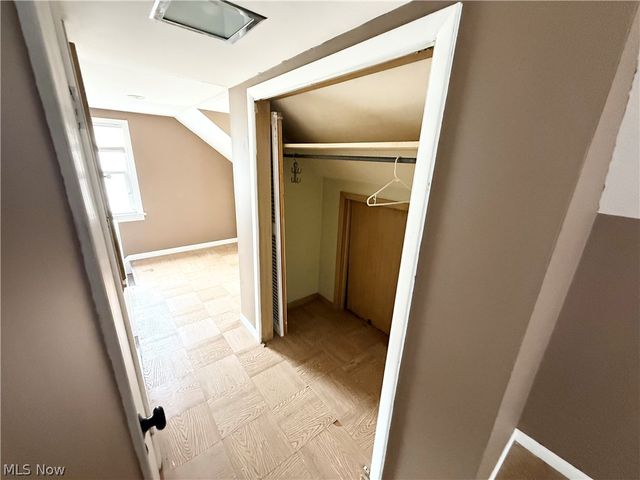 5803 Merkle Avenue, Parma, OH 44129