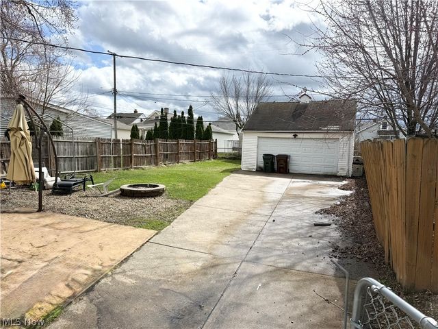 5803 Merkle Avenue, Parma, OH 44129