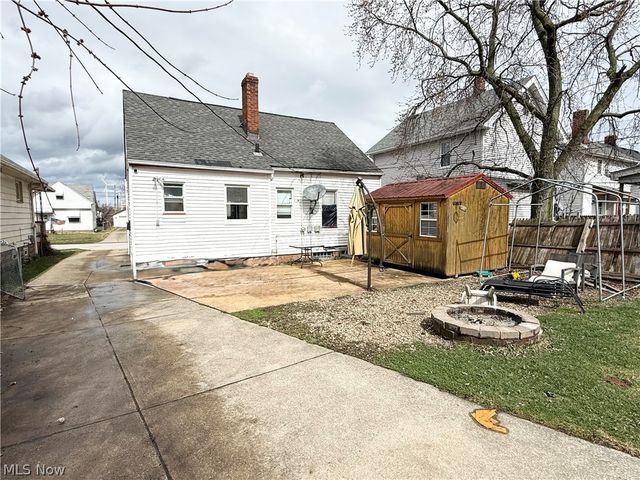 5803 Merkle Avenue, Parma, OH 44129