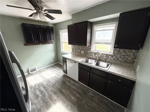 5803 Merkle Avenue, Parma, OH 44129