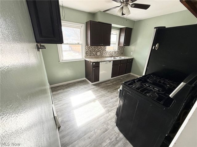 5803 Merkle Avenue, Parma, OH 44129