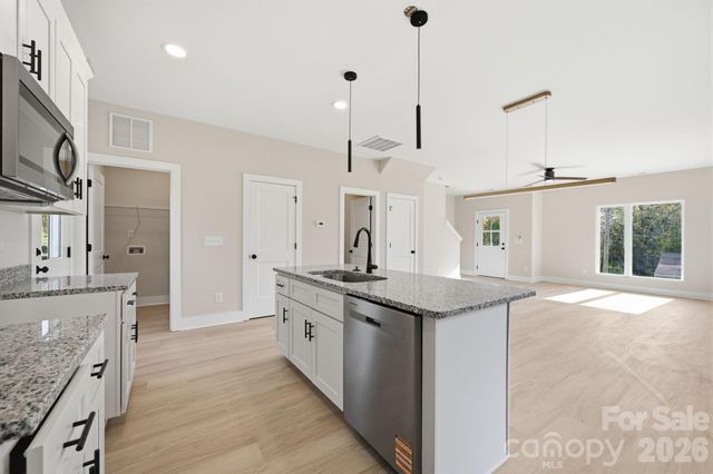 1433 Hilltop Street, Albemarle, NC 28001