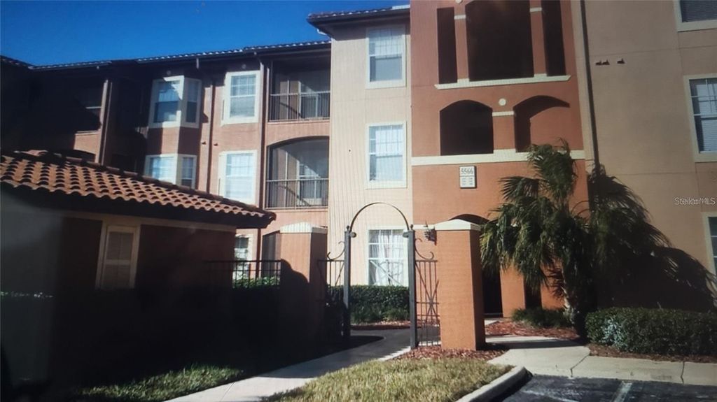 5566 METROWEST BOULEVARD 306, Orlando, FL 32811