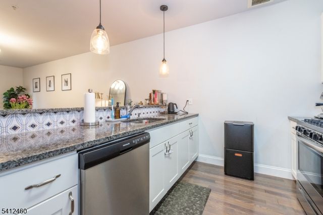 90 Clinton Ave 206, Newark City, NJ 07114