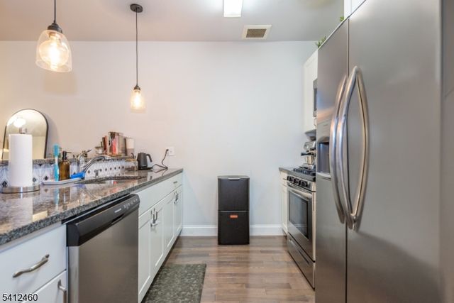 90 Clinton Ave 206, Newark City, NJ 07114