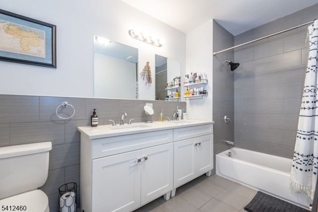 90 Clinton Ave 206, Newark City, NJ 07114