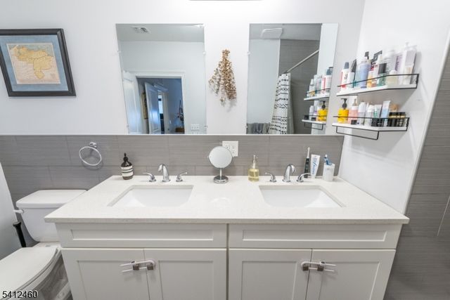 90 Clinton Ave 206, Newark City, NJ 07114