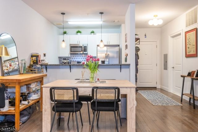 90 Clinton Ave 206, Newark City, NJ 07114