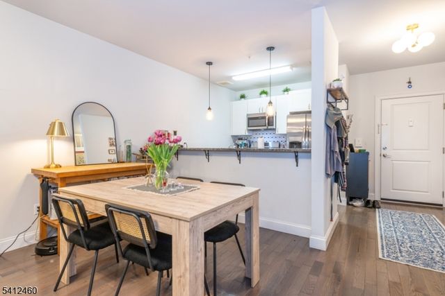 90 Clinton Ave 206, Newark City, NJ 07114