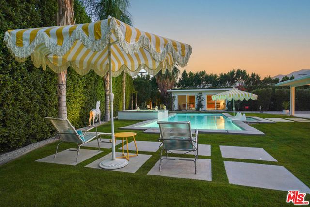 2235 E Paseo Gracia, Palm Springs, CA 92262