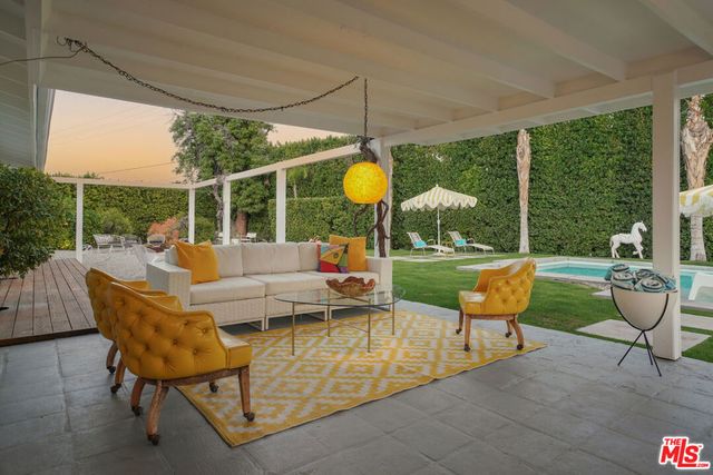 2235 E Paseo Gracia, Palm Springs, CA 92262