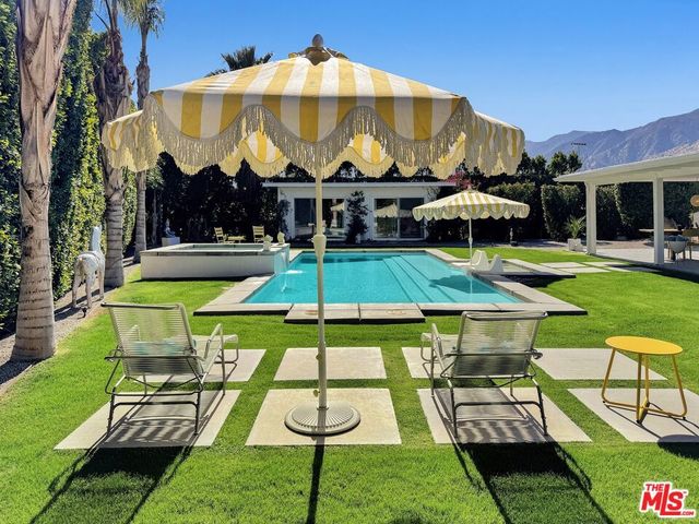 2235 E Paseo Gracia, Palm Springs, CA 92262