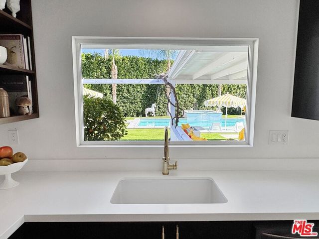 2235 E Paseo Gracia, Palm Springs, CA 92262