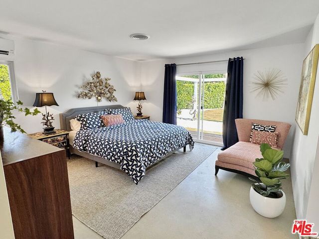 2235 E Paseo Gracia, Palm Springs, CA 92262