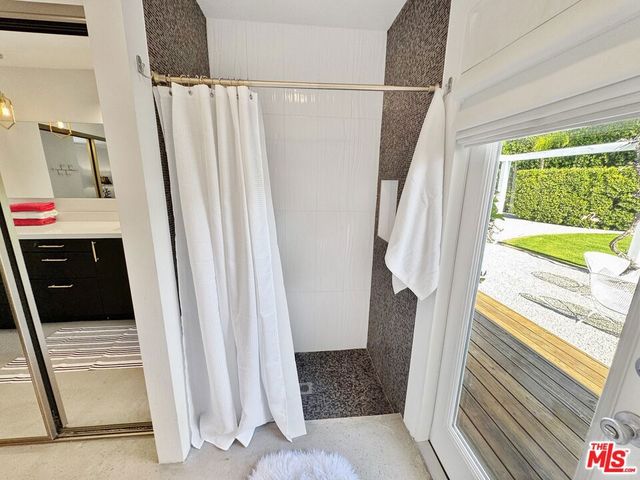 2235 E Paseo Gracia, Palm Springs, CA 92262