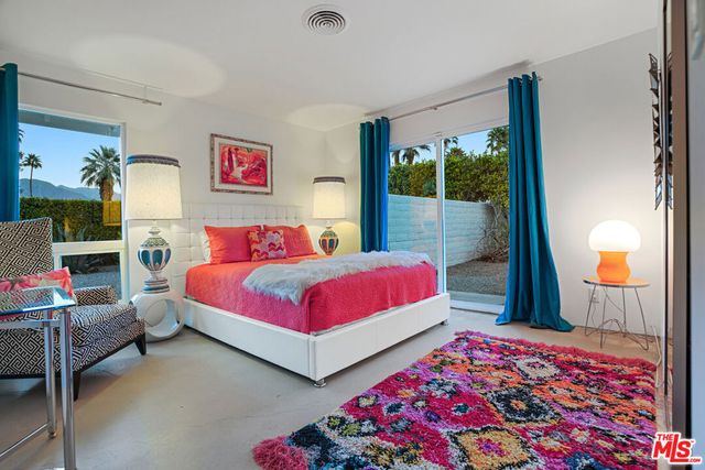 2235 E Paseo Gracia, Palm Springs, CA 92262