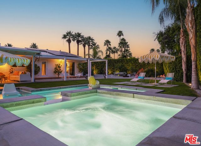 2235 E Paseo Gracia, Palm Springs, CA 92262