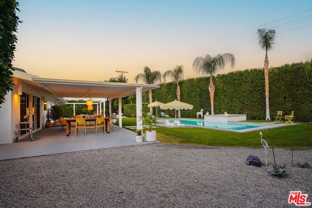 2235 E Paseo Gracia, Palm Springs, CA 92262