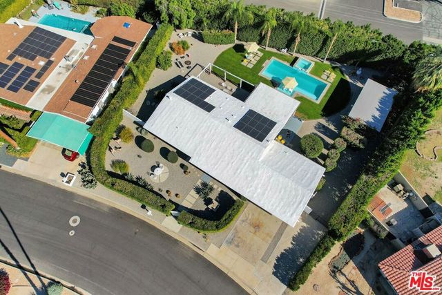 2235 E Paseo Gracia, Palm Springs, CA 92262