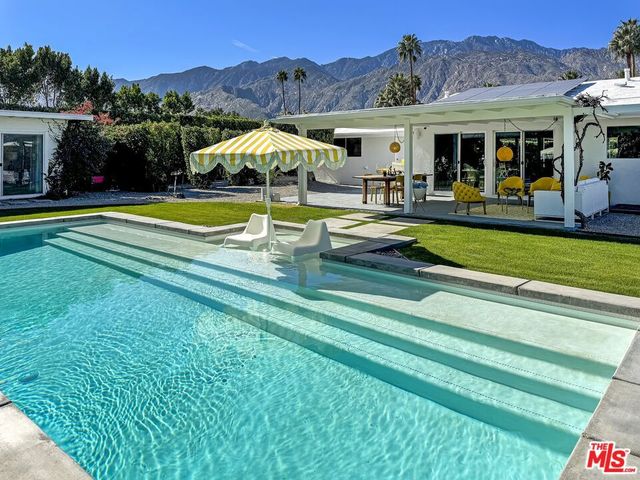 2235 E Paseo Gracia, Palm Springs, CA 92262