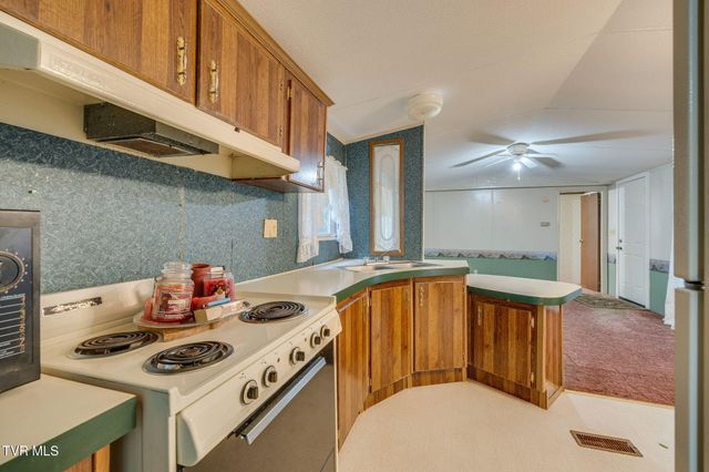 200 Ingram Branch Road, Roan Mountain, TN 37687