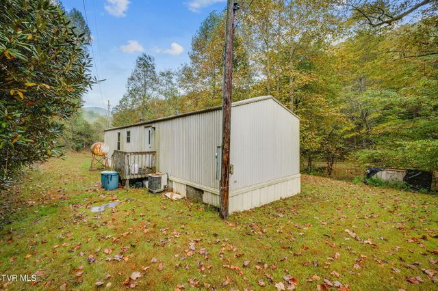 200 Ingram Branch Road, Roan Mountain, TN 37687