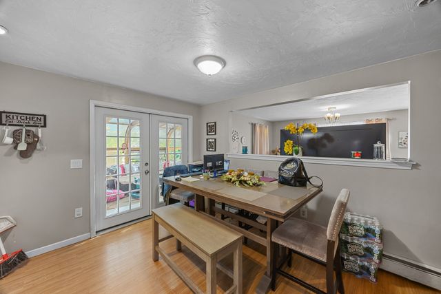 133 Commonwealth Ave B, Worcester, MA 01604