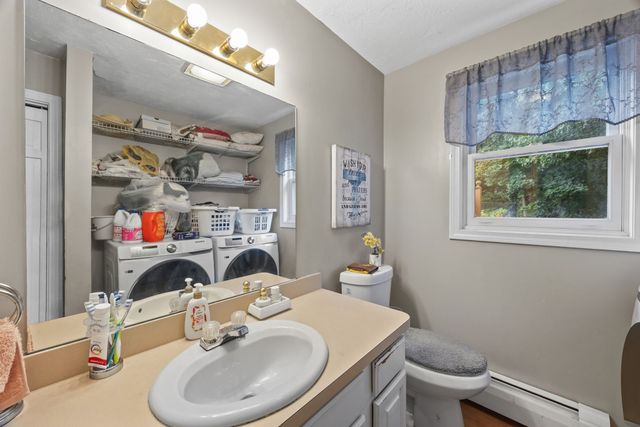 133 Commonwealth Ave B, Worcester, MA 01604