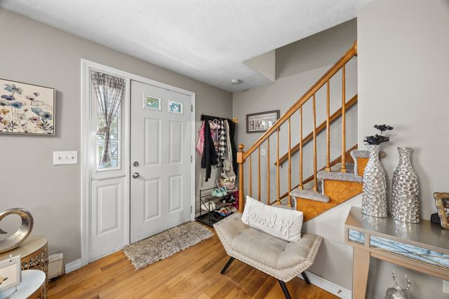 133 Commonwealth Ave B, Worcester, MA 01604