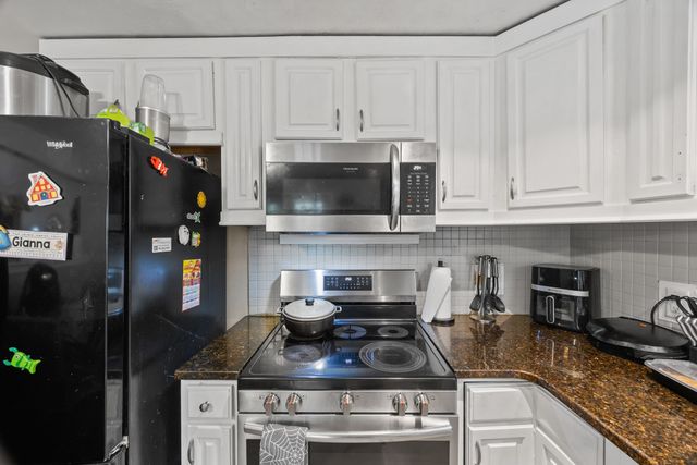 133 Commonwealth Ave B, Worcester, MA 01604
