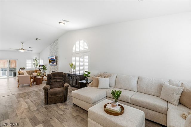 10615 Magazzini Court, Las Vegas, NV 89141