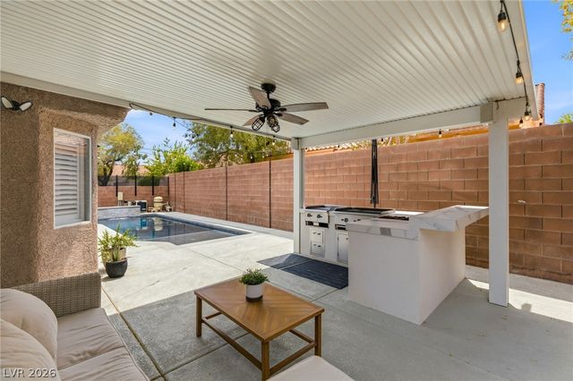 10615 Magazzini Court, Las Vegas, NV 89141