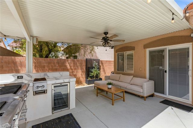 10615 Magazzini Court, Las Vegas, NV 89141