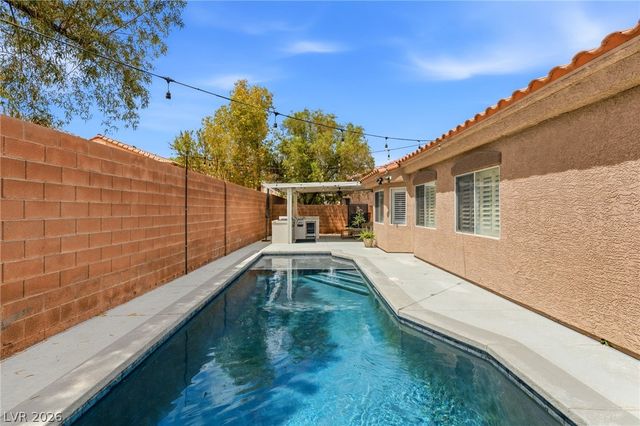 10615 Magazzini Court, Las Vegas, NV 89141