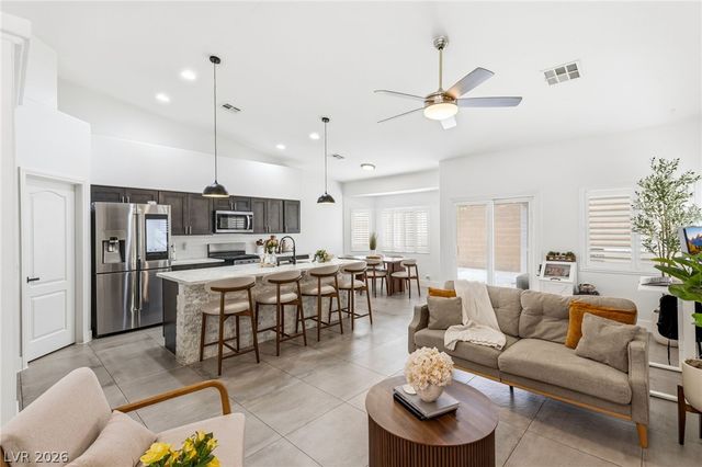 10615 Magazzini Court, Las Vegas, NV 89141