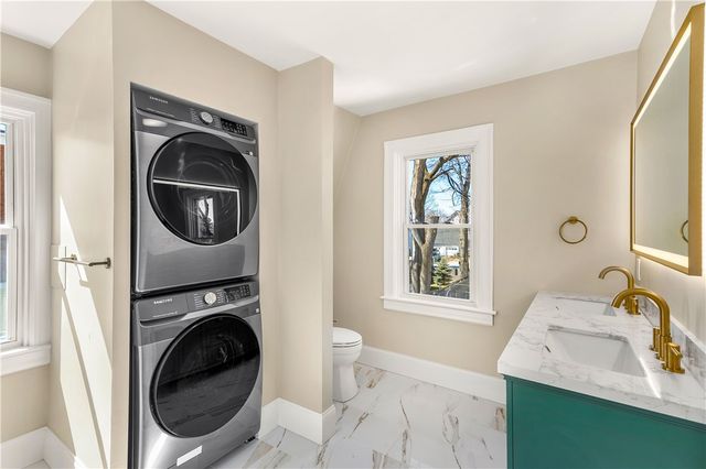 15 Redfern Street, North Providence, RI 02911