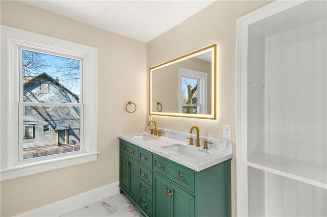 15 Redfern Street, North Providence, RI 02911