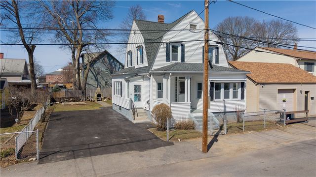 15 Redfern Street, North Providence, RI 02911