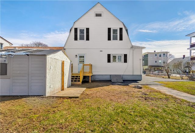 15 Redfern Street, North Providence, RI 02911