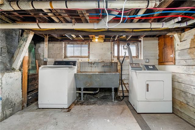 15 Redfern Street, North Providence, RI 02911