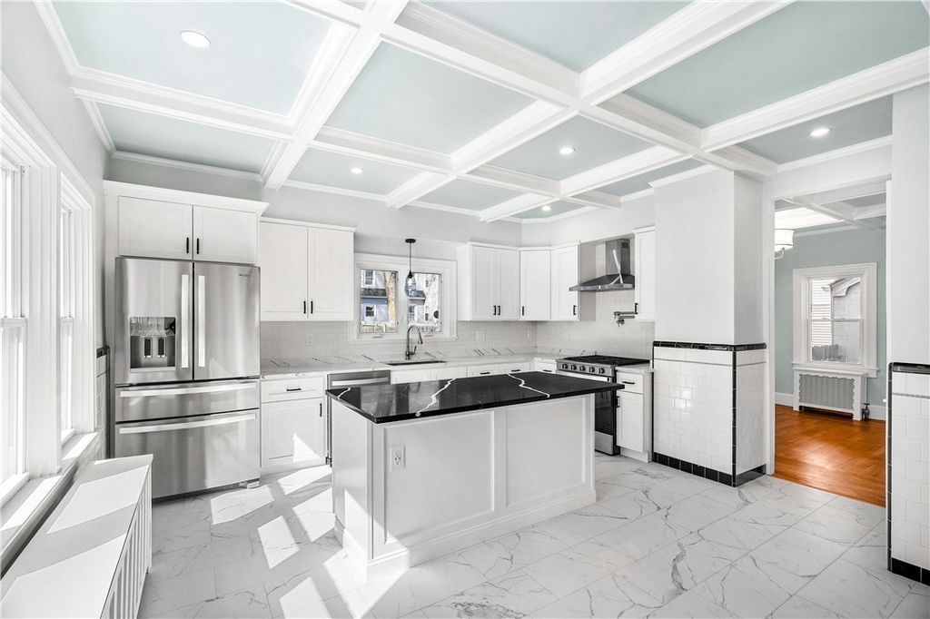 15 Redfern Street, North Providence, RI 02911