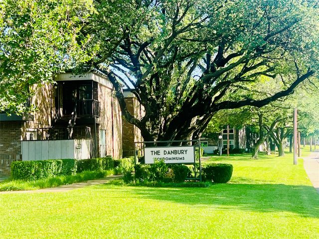 4933 Skillman Street 247, Dallas, TX 75206