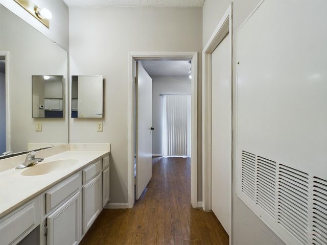 2901 San Jacinto Boulevard 105, Austin, TX 78705